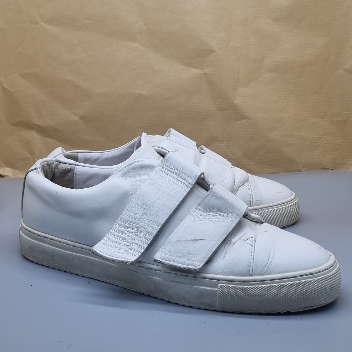 COS 코스 랩오버 남성스니커즈280 상품이미지1