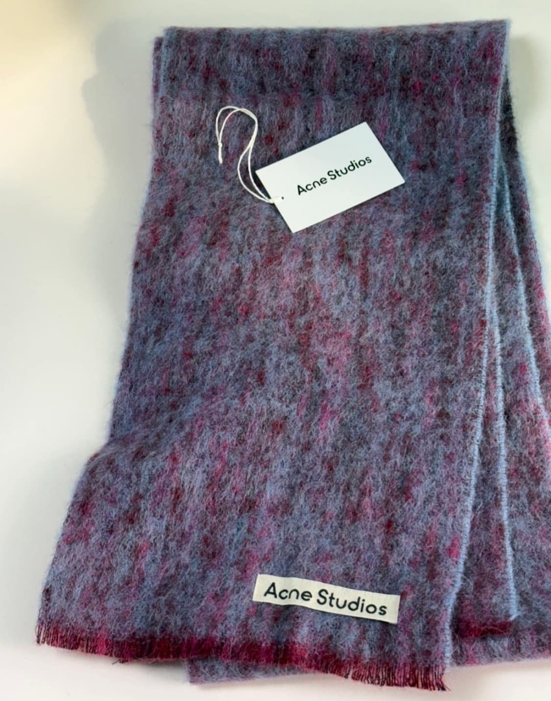 아크네스튜디오 모헤어 머플러 상품이미지2