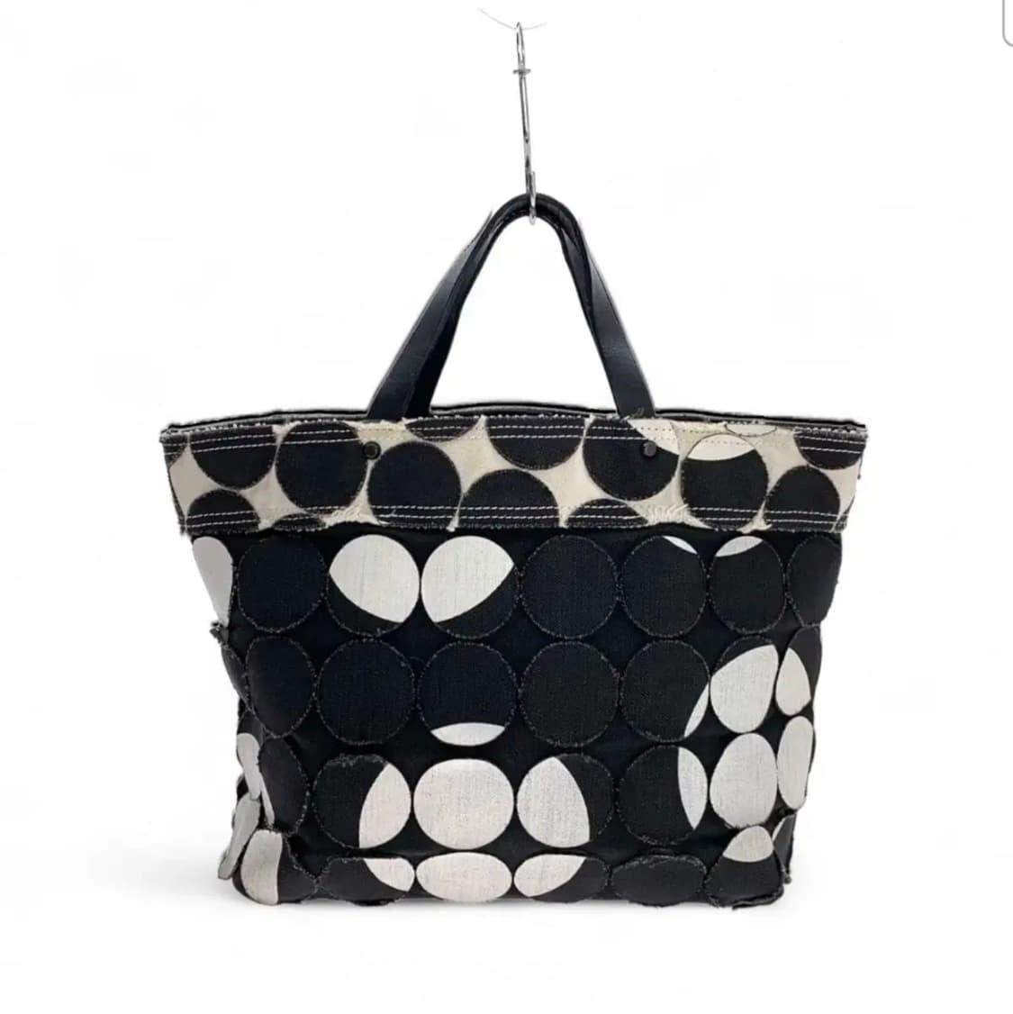 이세이미야케 플리츠 플리즈 닷패턴 컷아웃 토트백 상품이미지1
