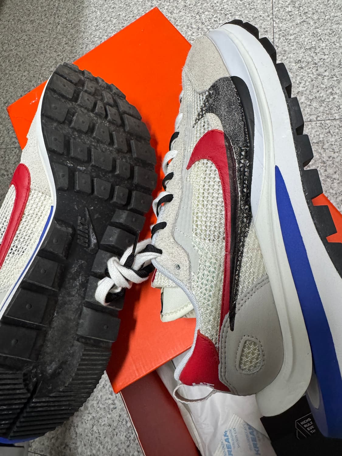 나이키 사카이 푸시아 275사이즈 팝니다 상품이미지2