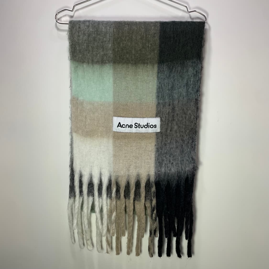 아크네 스튜디오 머플러 상품이미지1