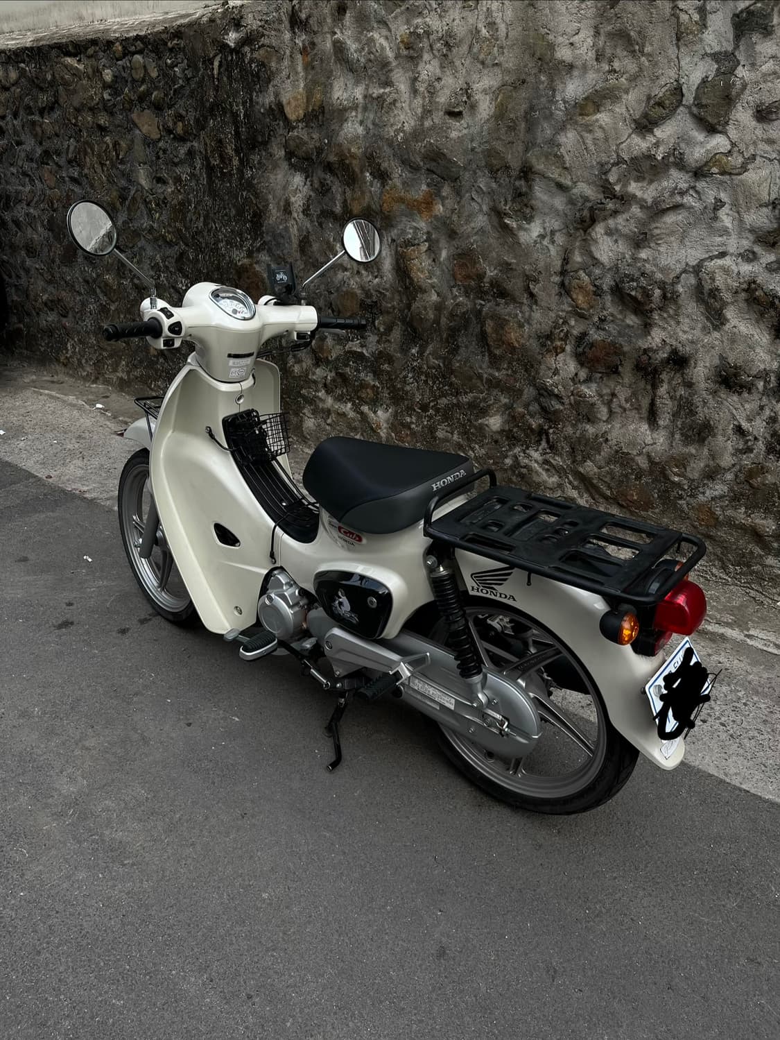 2021년식 혼다 슈퍼 커브 110 아이보리 주행거리 적다는 점 상품이미지4