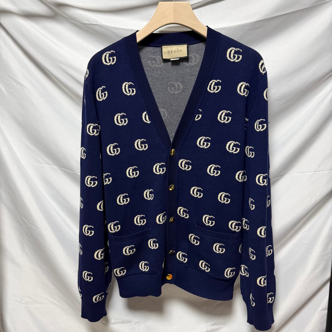 [S+급/L] 구찌 GG 자카드 캐시미어 금장 가디건 전재준 가디건 상품이미지1