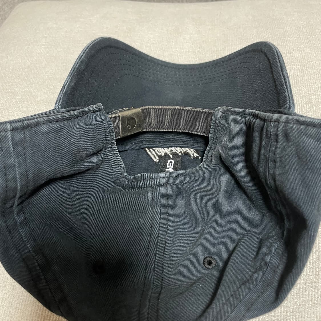 칼하트 이니셜 볼캡(블랙) 상품이미지5