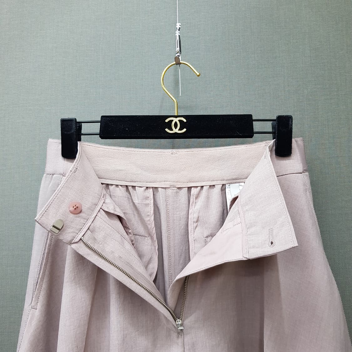 한섬 시스템 2023 언밸런스 헴 백밴딩 스커트 64-94사이즈 상품이미지2