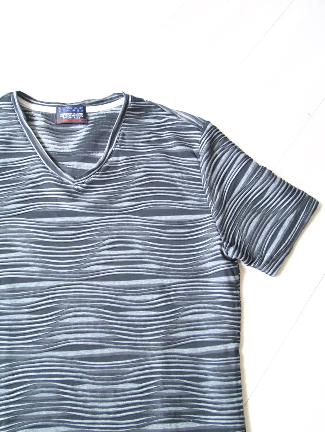 [NICOLE CUUB FOR MEN] wave v neck tee 상품이미지4