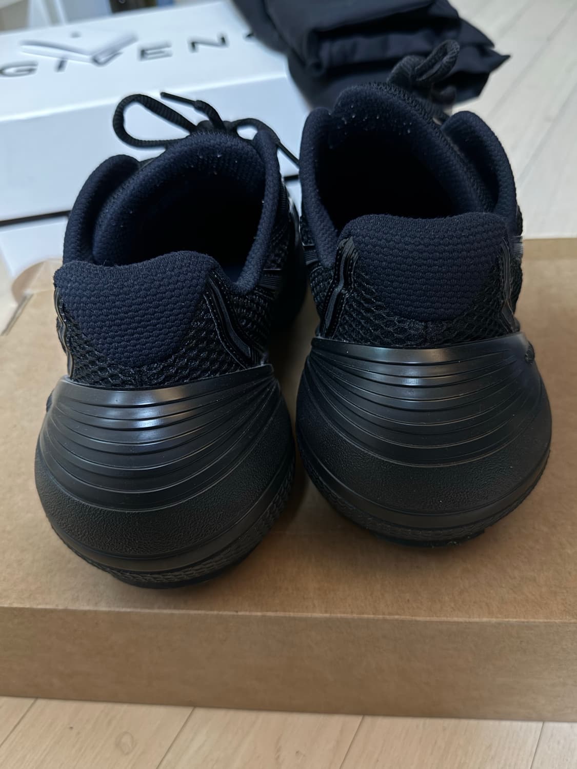 지방시 TK MX 44사이즈 풀박 상품이미지6