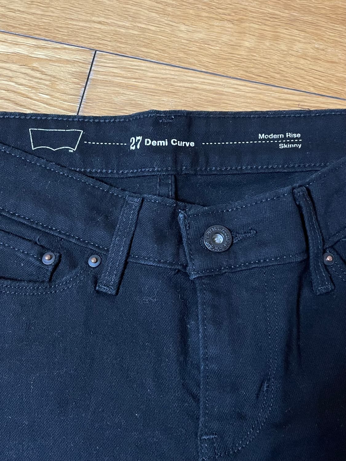 리바이스 블랙 스키니진 27 상품이미지3