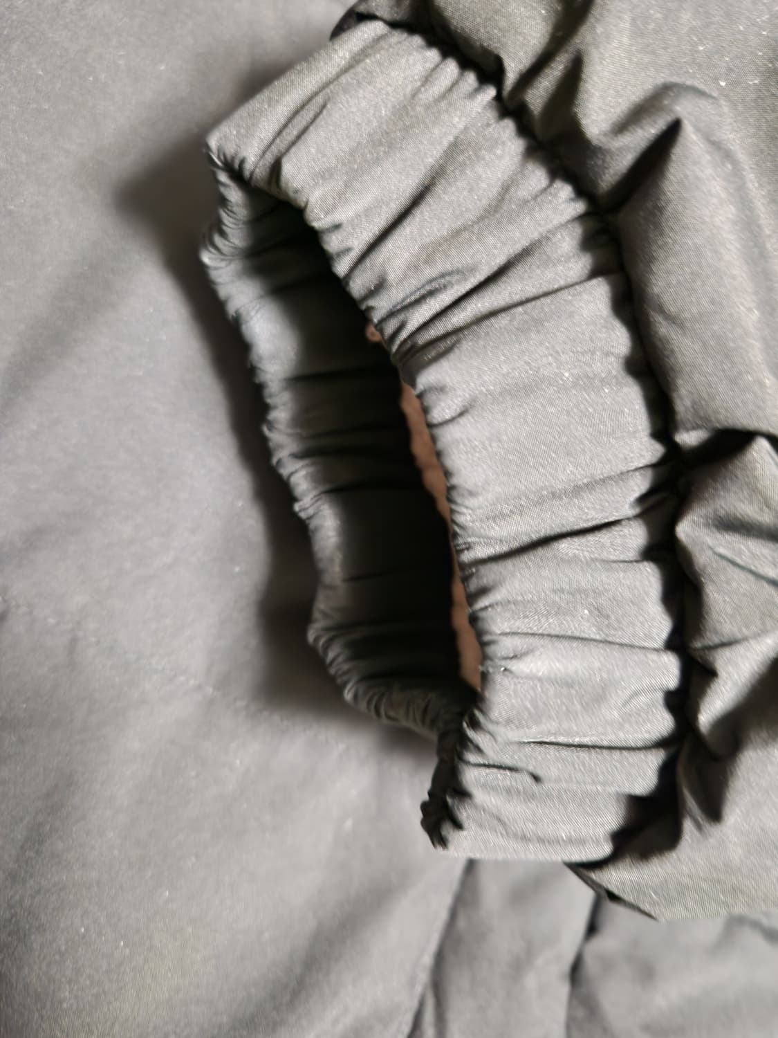 네파 리버시블 다운 양면 자켓 105사이즈

검정은 오염 하자없이 깨끗하 상품이미지6