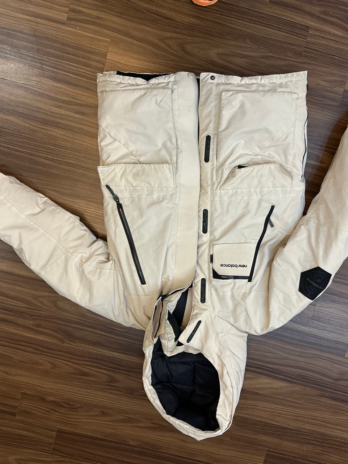 뉴발란스 아이보리 패딩 L 상품이미지3