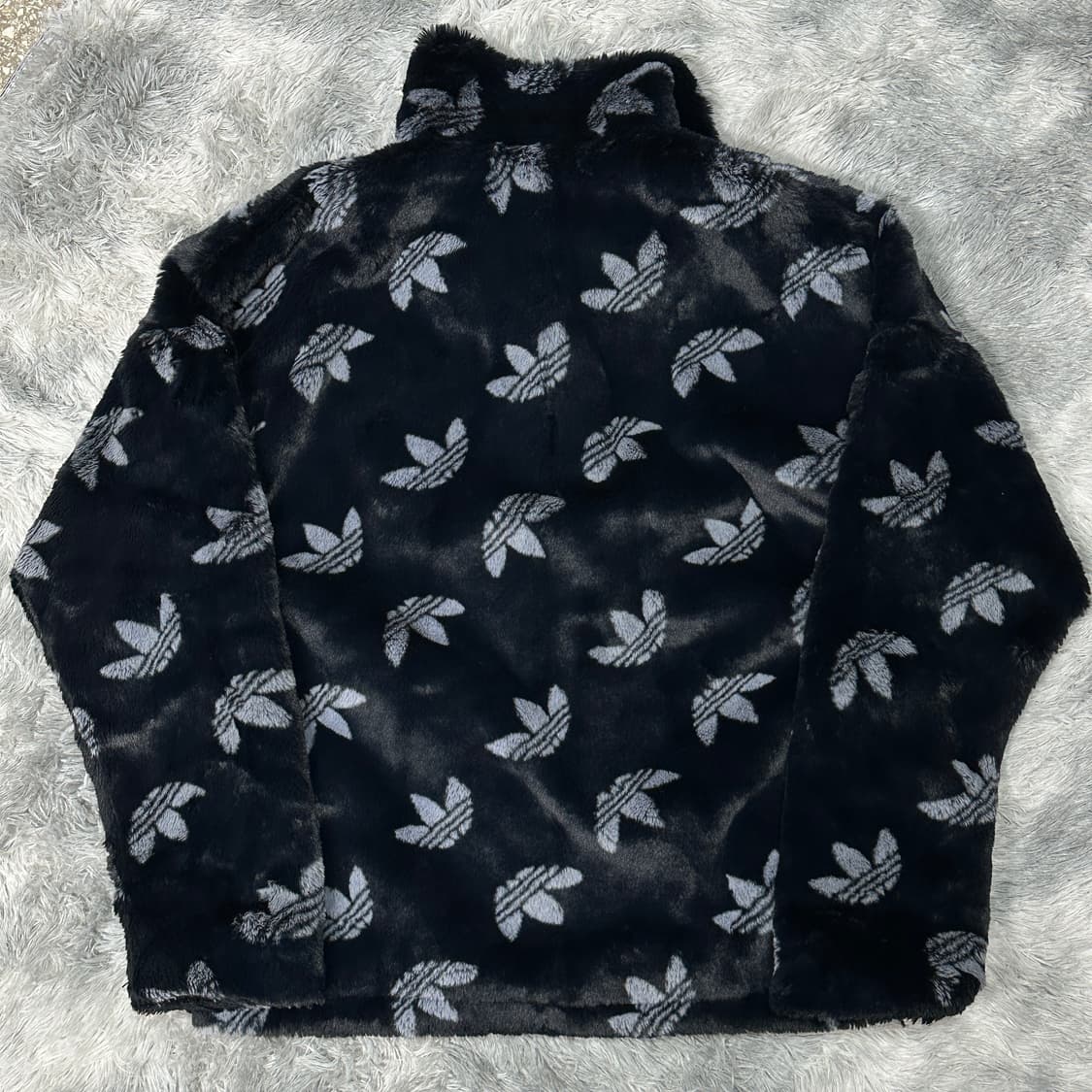 아디다스 모노그램 퍼 자켓 m 상품이미지3