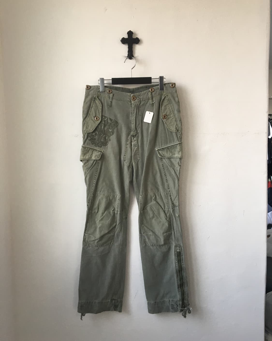 Stud embroidery point cago pants 상품이미지3