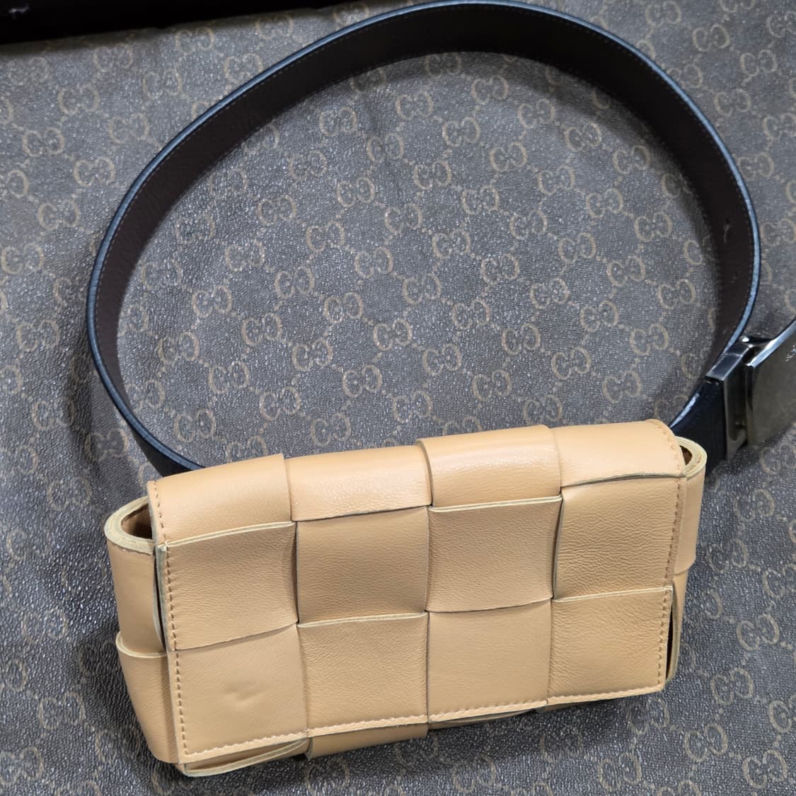 보테가베네타 벨트 백 남.녀.공용 상품이미지9