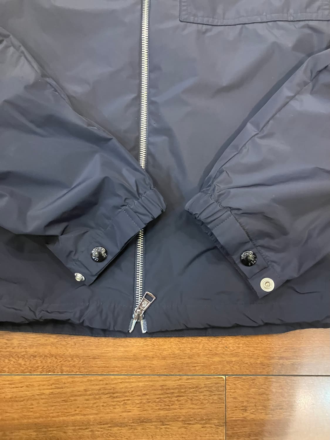 몽클레어  몽클레르 바람막이 점퍼 2사이즈 상품이미지4