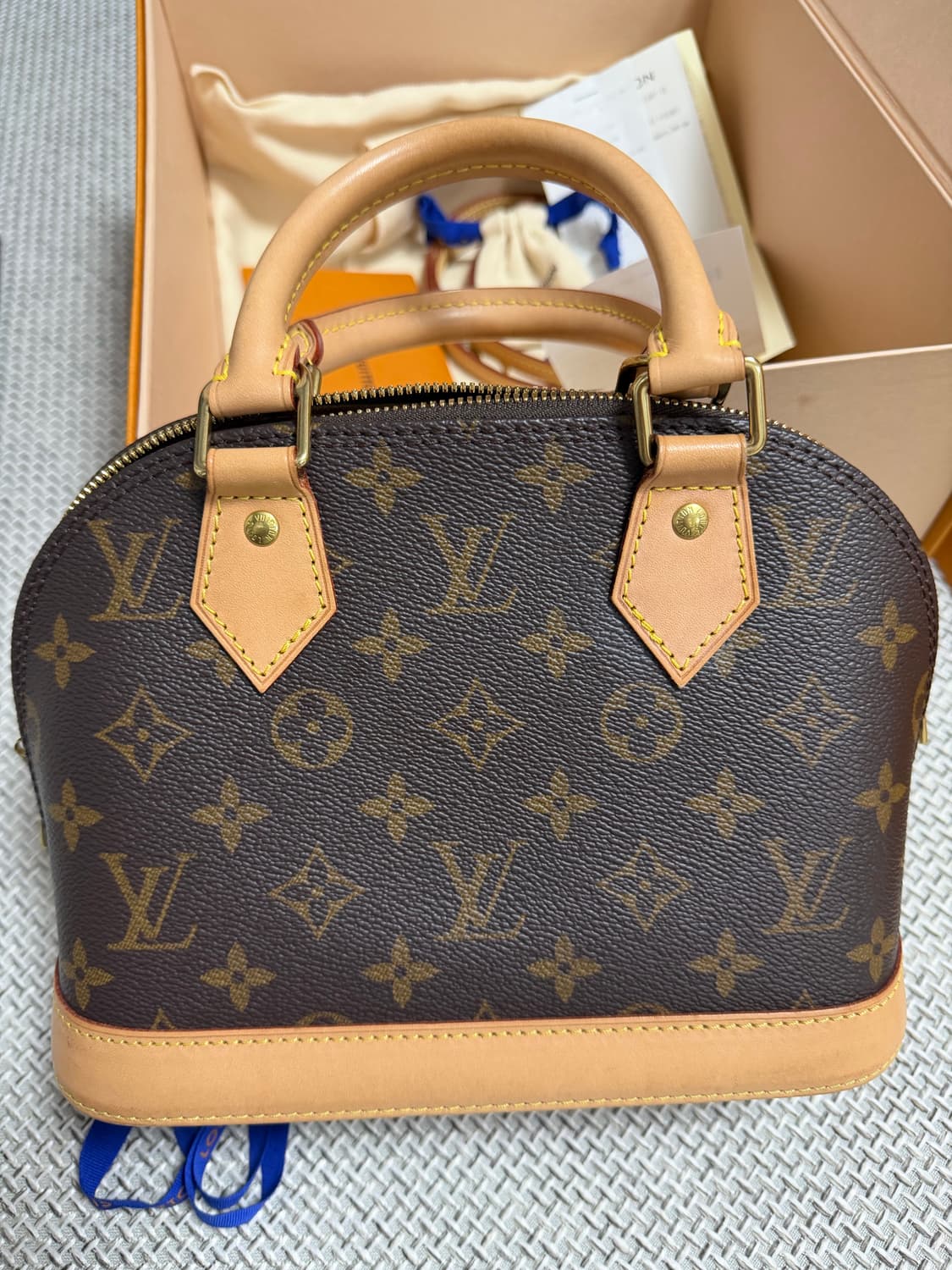 [백화점판/최저가]루이비통 알마BB 모노그램 숄더백 상품이미지4