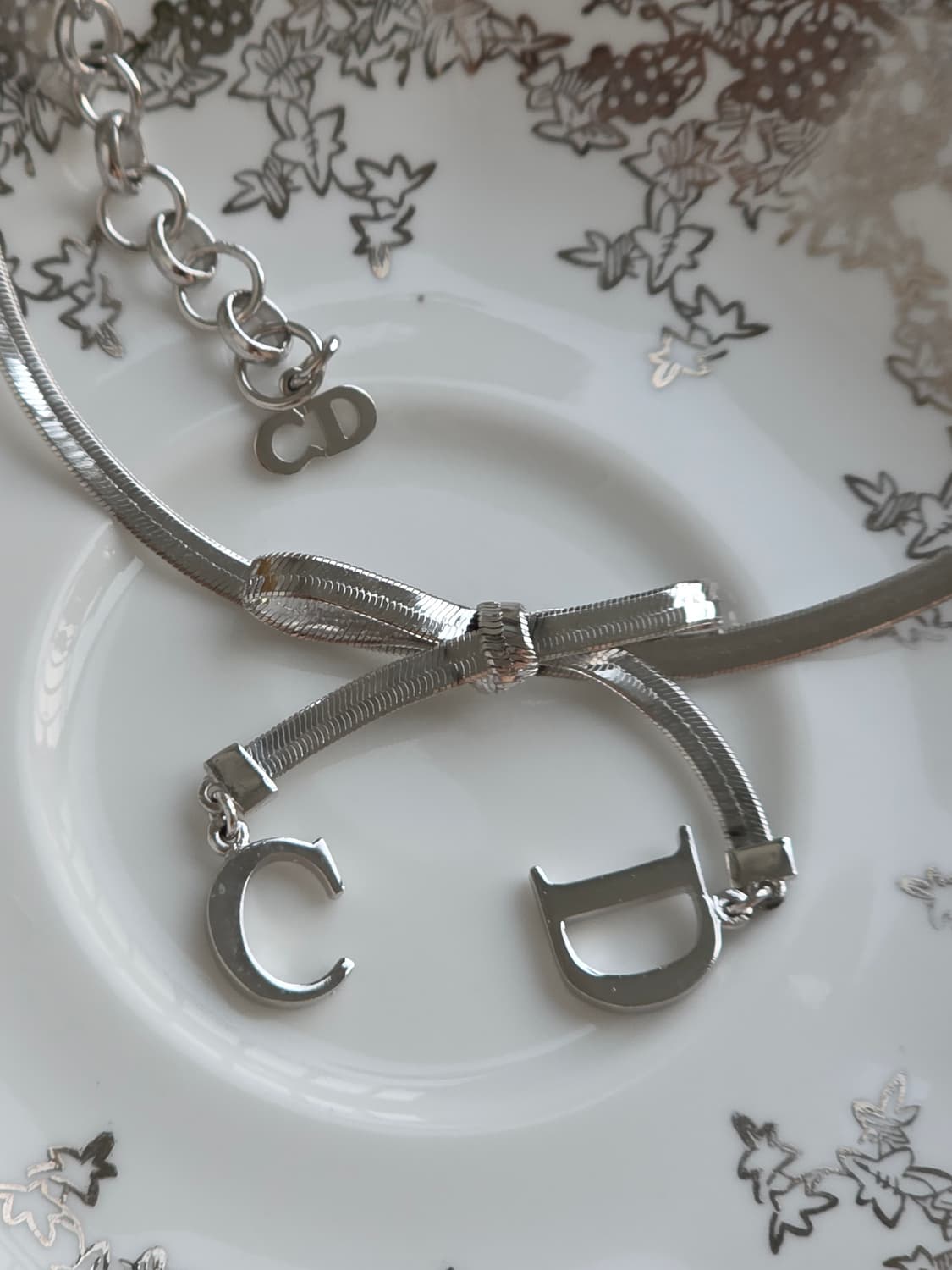 디올 은장 스네이크 체인 CD 로고 리본 팔찌 상품이미지3
