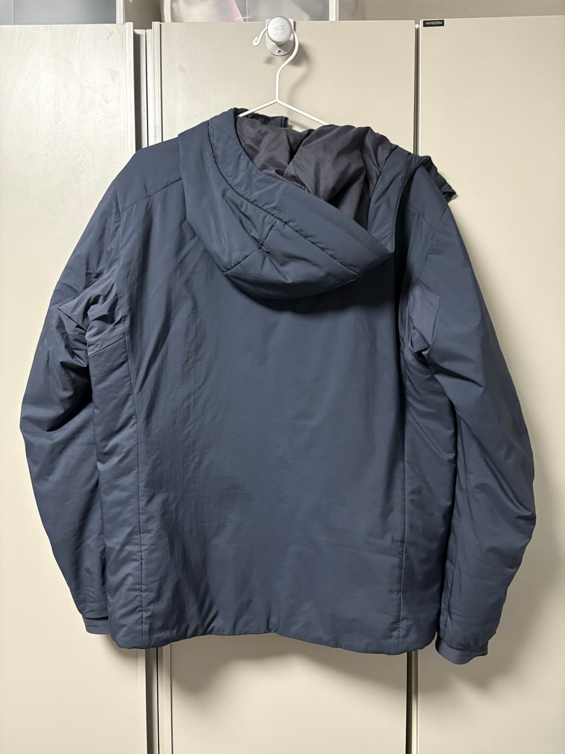 아크테릭스 아톰 사파이어 m 패딩 점퍼  상품이미지5