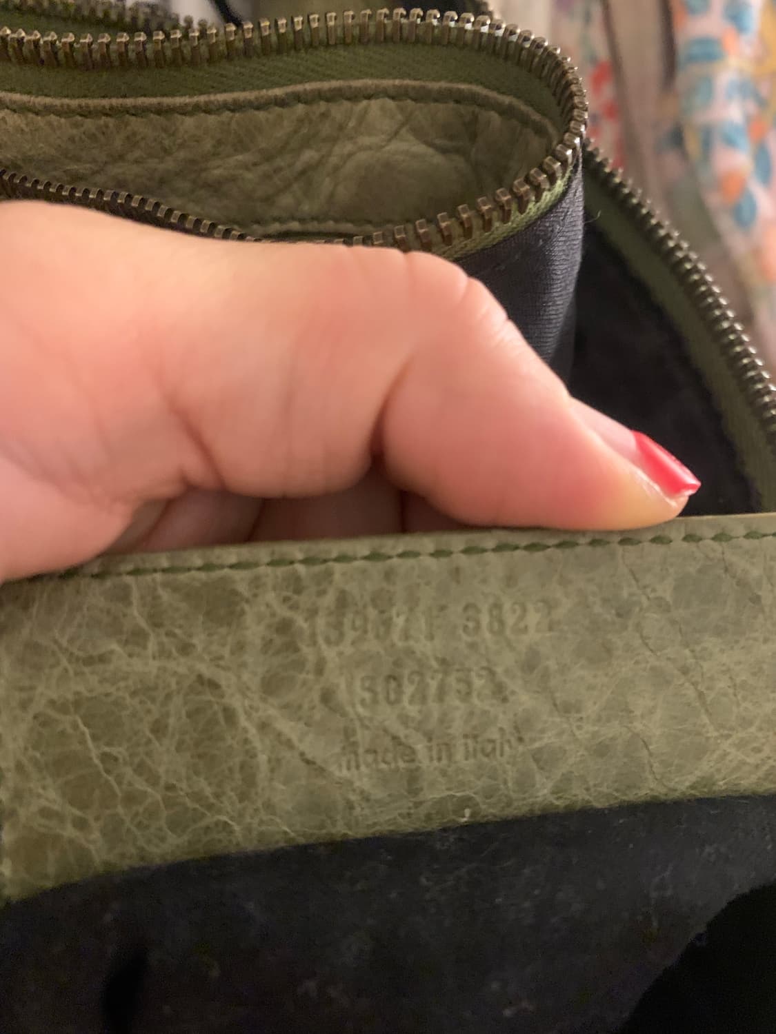 발렌시아가 커리어 라지 상품이미지6