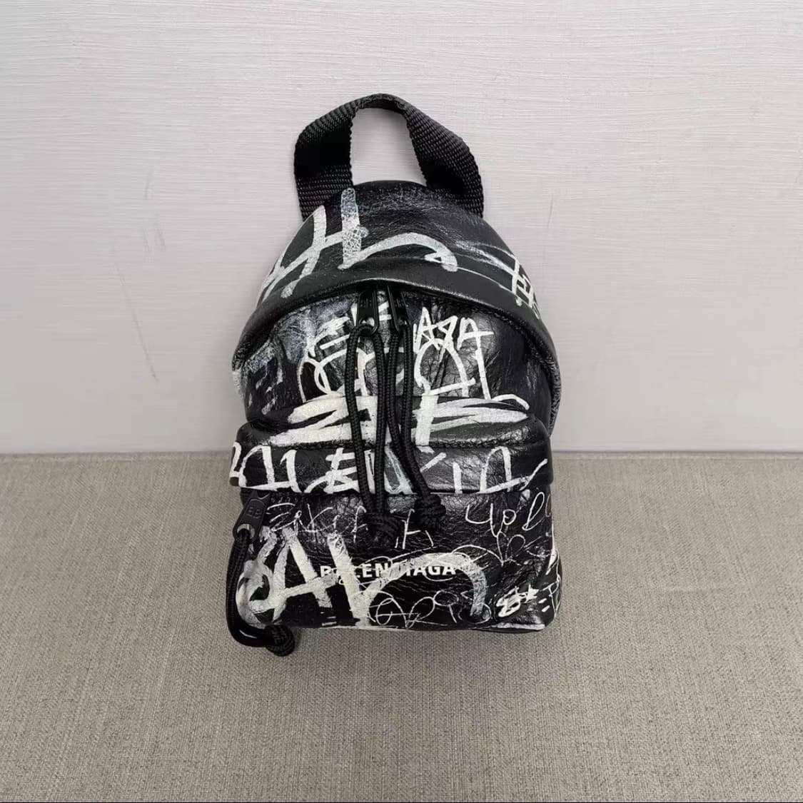 (~2/5, 코르티스 제임스 착용) 발렌시아가 익스플로러 백팩 블랙 상품이미지2