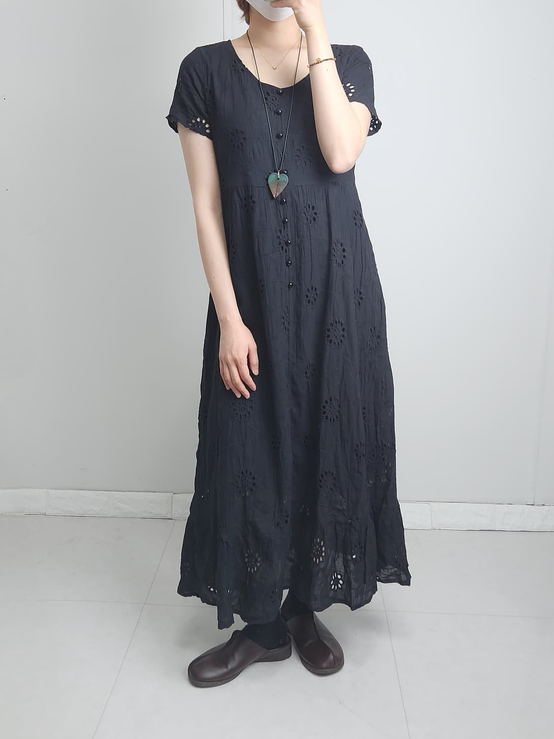 펀칭 자수 맥시 롱 원피스 상품이미지5