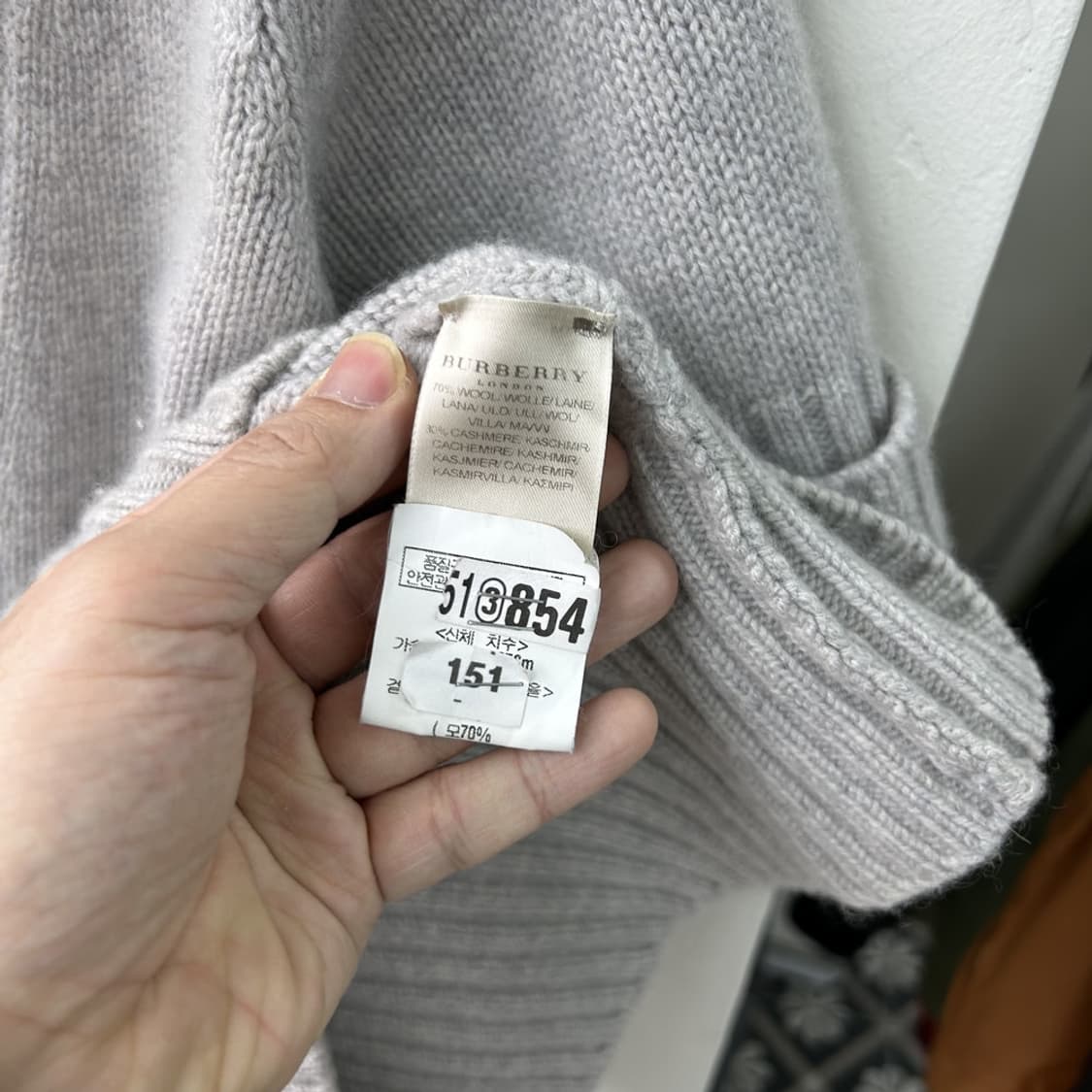 15901 - 버버리 브이넥 반팔 울 니트 (울 70%) 상품이미지4