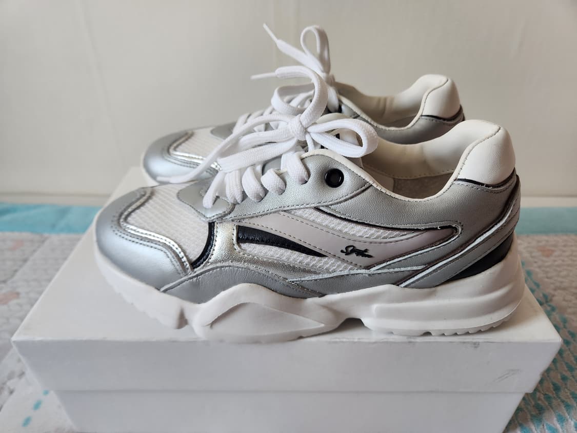 (새상품) 한섬 SYSTEM 시스템 스니커즈 운동화 240 사이즈 상품이미지3