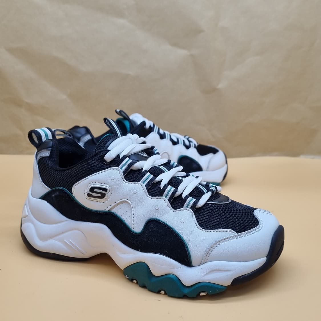 스케쳐스 딜라이트3 여성운동화240  상품이미지1