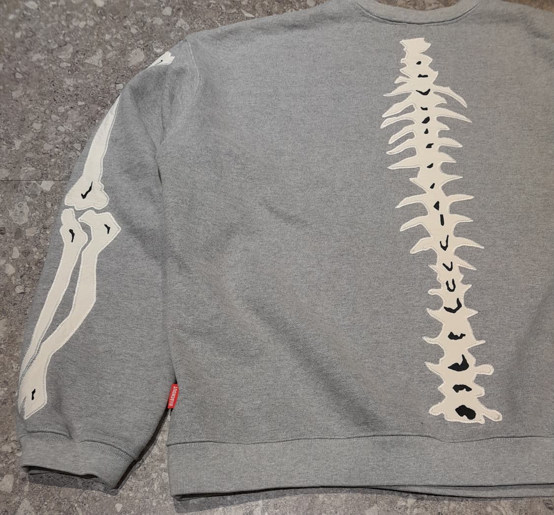 💥블랙아웃 본 헤비스웻셔츠 에쉬그레이 (XL)  상품이미지9