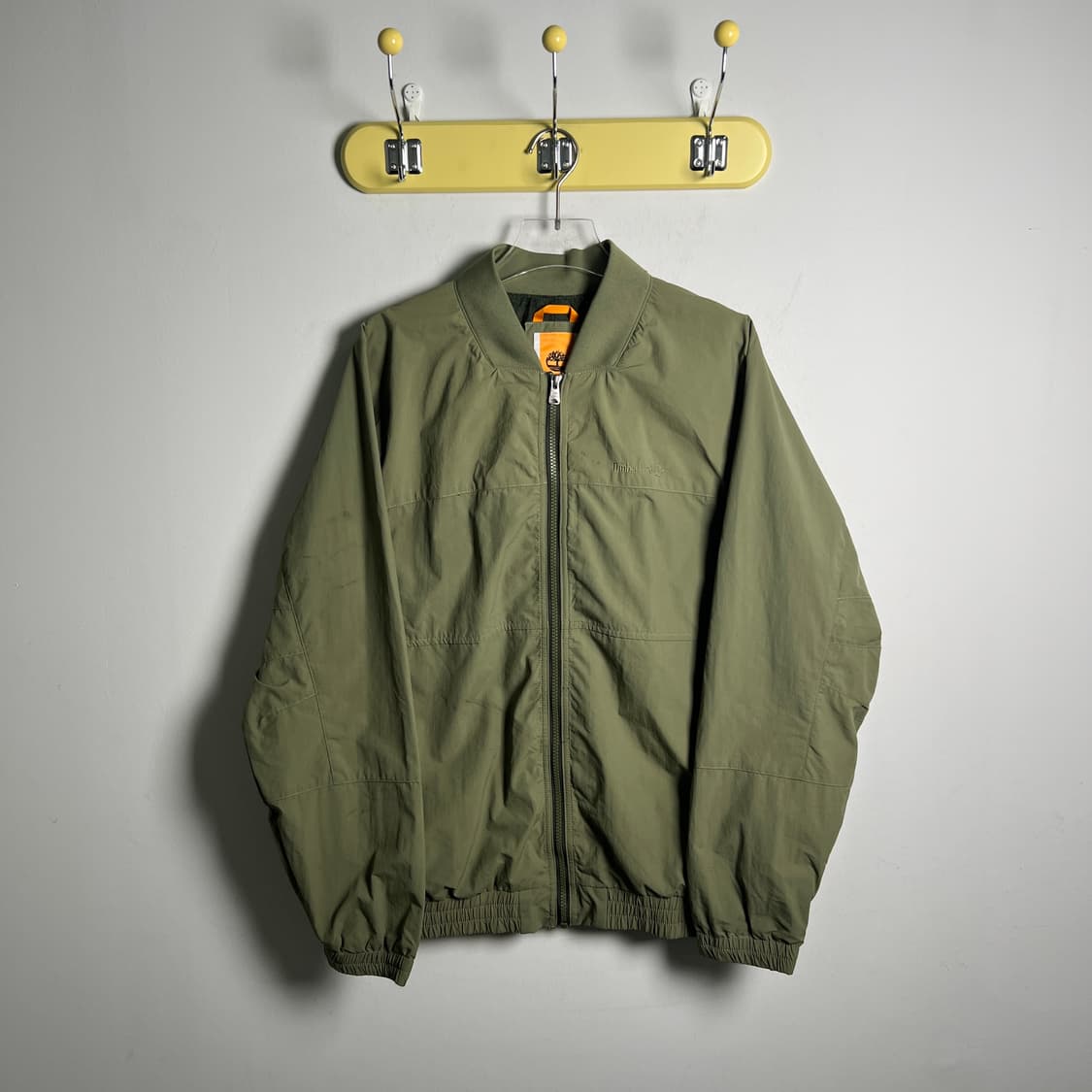 팀버랜드 카키 나일론 봄버 자켓 M 상품이미지1