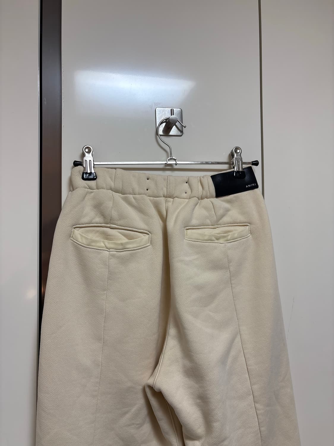 아미리 amiri 오프화이트 부츠컷 플레어 스웻팬츠 상품이미지7