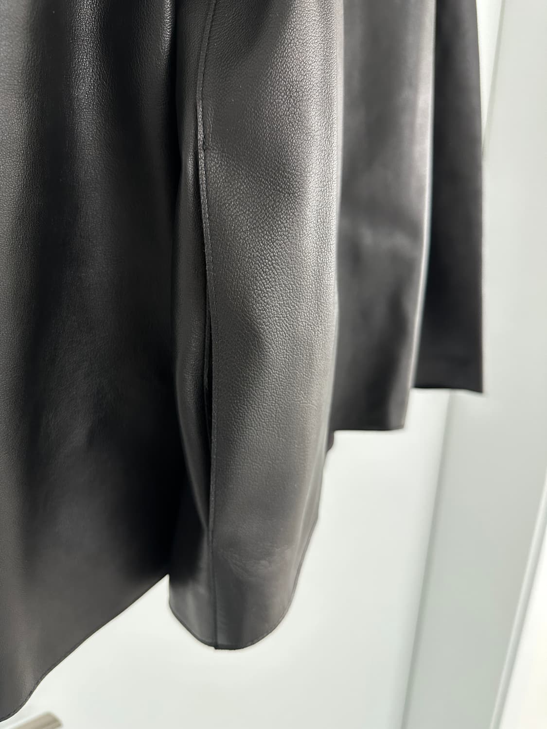 [한섬 래트바이티] 양가죽 후드 자켓  상품이미지4