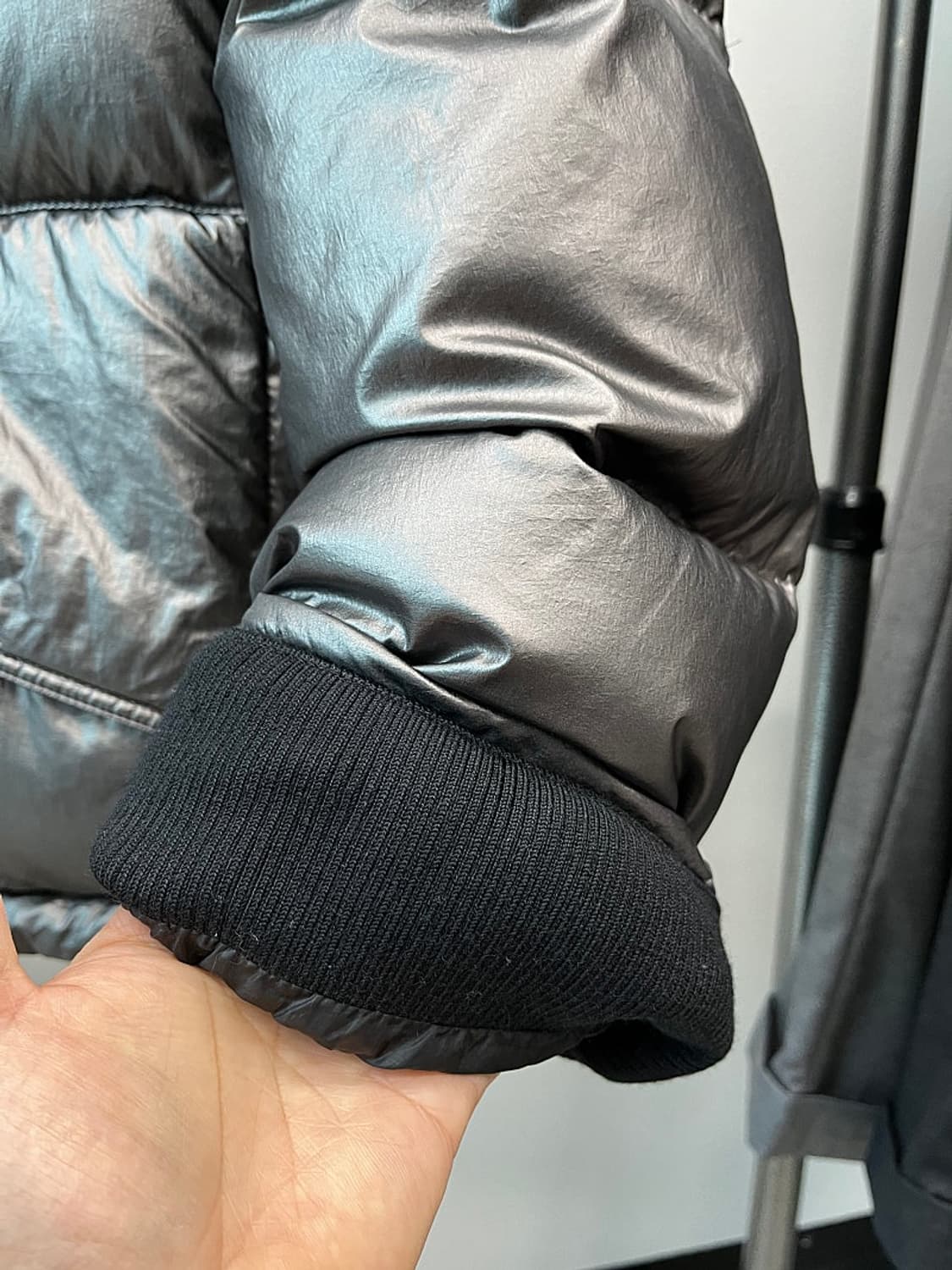 100-105) 준지 메탈릭 오버 다운패딩  상품이미지5