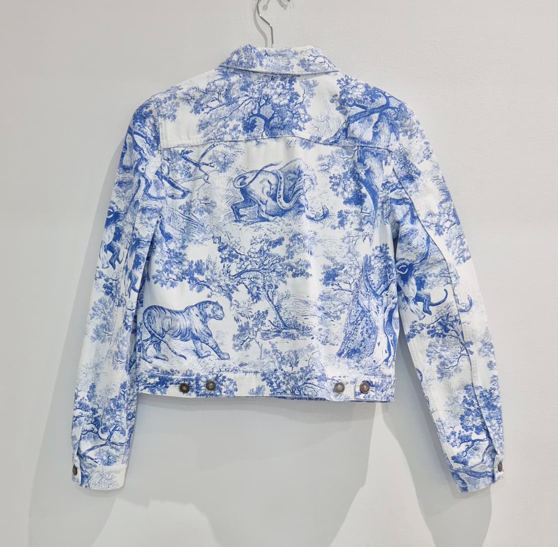 [중고명품셀렉트]크리스찬 디올 블루 & 화이트 데님 여성 자켓 사이즈 3 상품이미지2