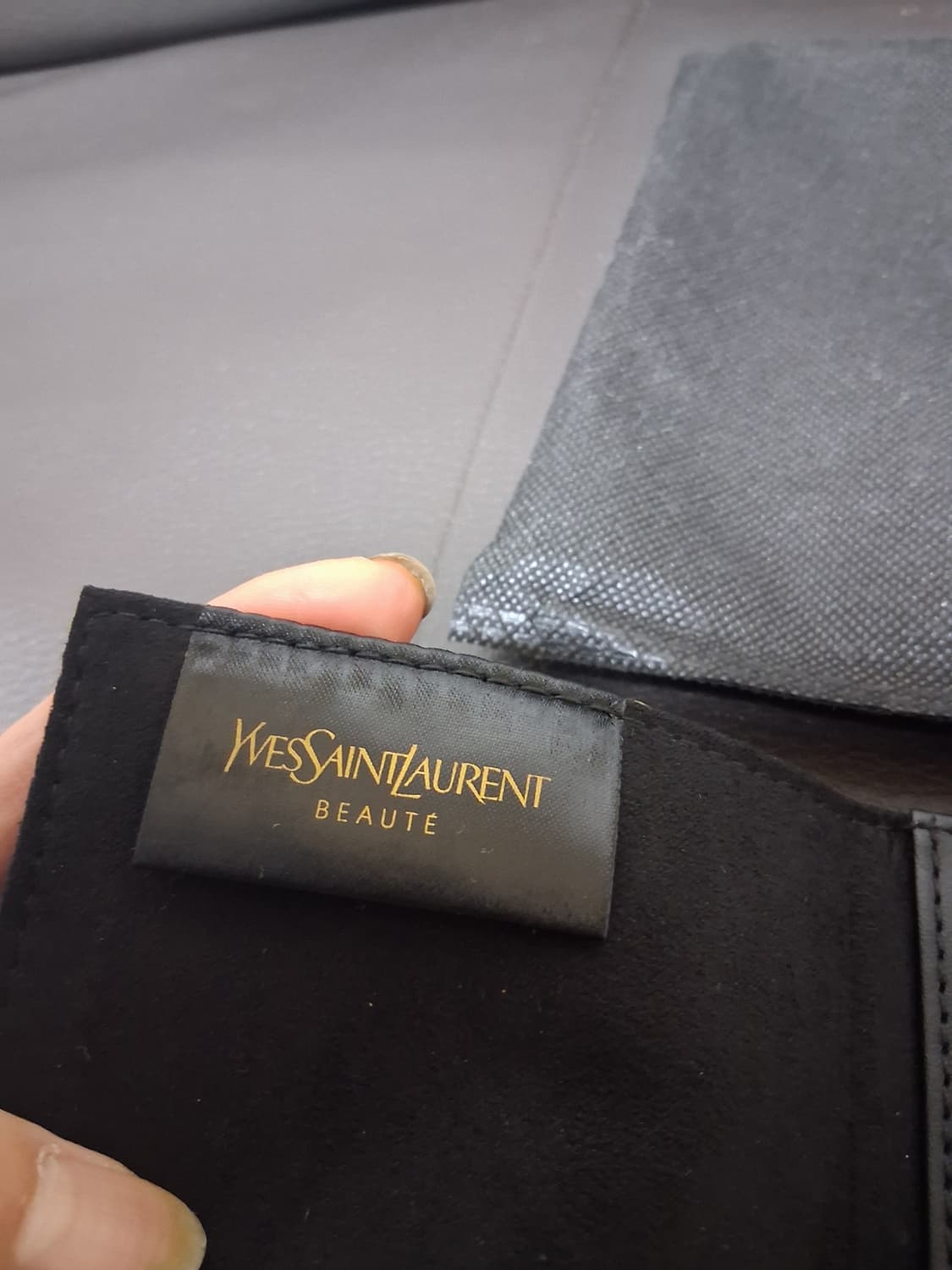 생로랑뷰티파우치 상품이미지4