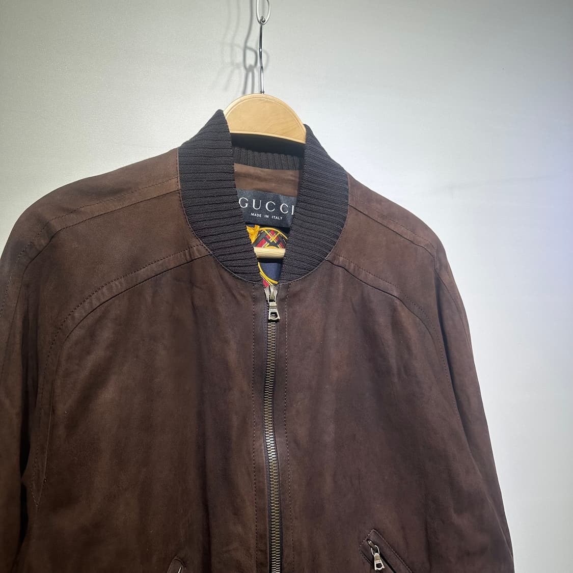 구찌 스웨이드 봄버 자켓 판매합니다 상품이미지5