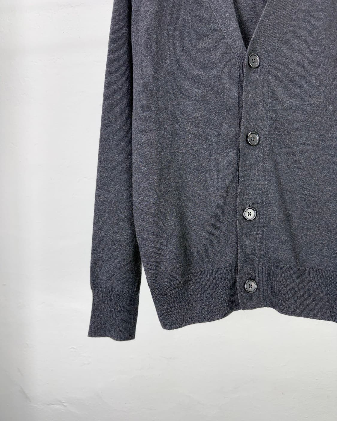 마가렛호웰 차콜 메리노 울 하이 브이넥 니트 가디건 상품이미지4