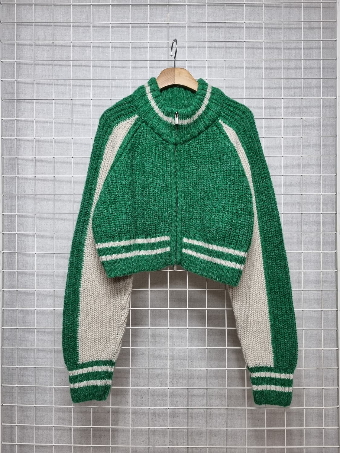 (택포) 어반드레스 집업 니트가디건 (새상품급) 상품이미지2