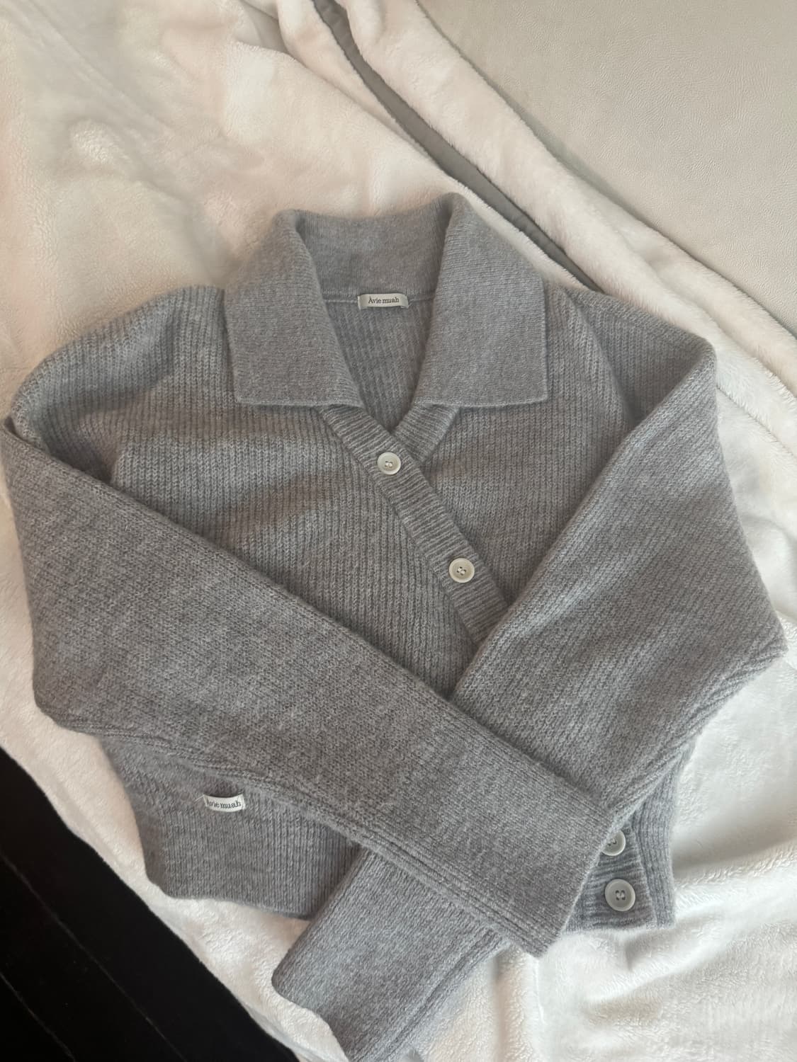 아비에무아  알파카 립드 카라 가디건 니트 상품이미지3