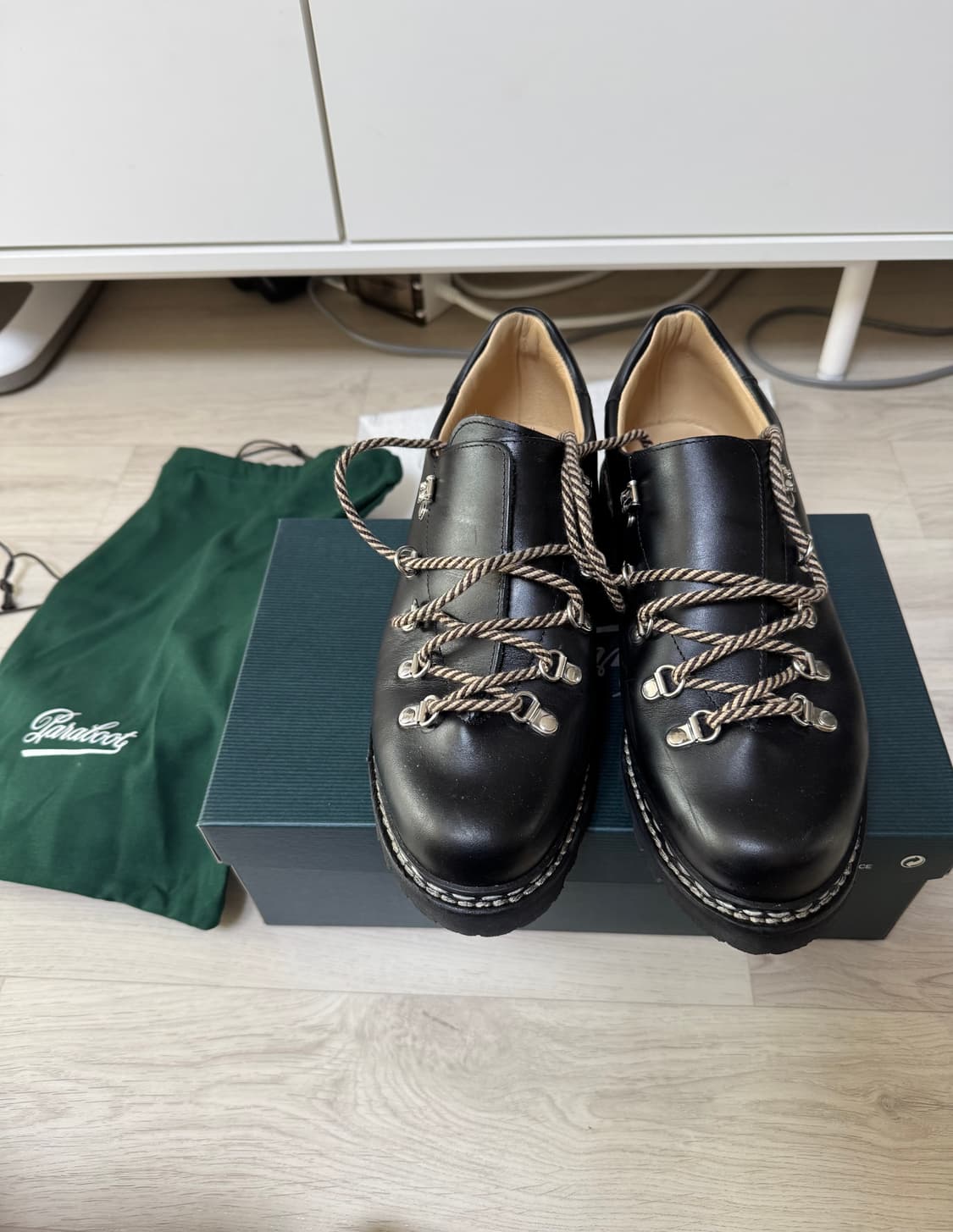 파라부트 클루사즈 블랙 275 상품이미지1