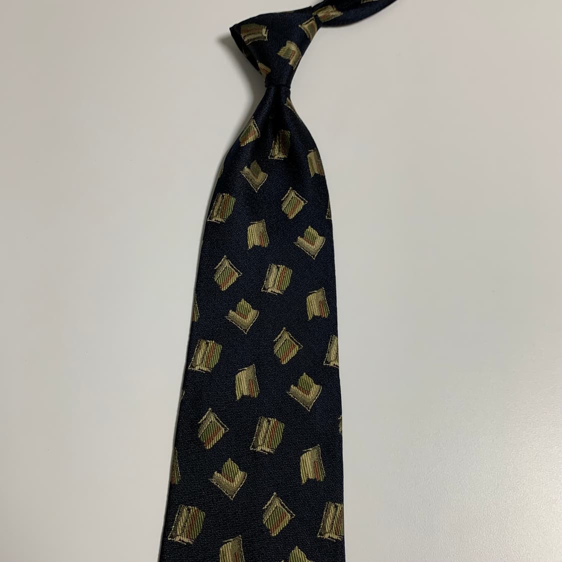 이세이미야케 100실크 명품넥타이 블랙컬러 기하학적패턴 A등급 상품이미지7