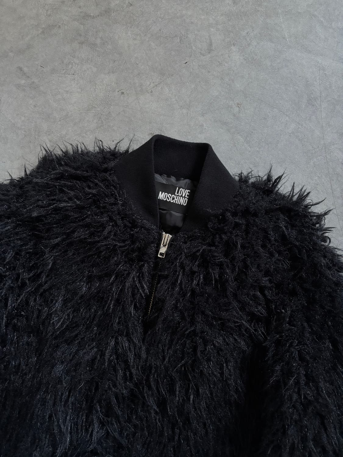 Love Moschino 러브 모스키노 블랙 인조 퍼 봄버 자켓 상품이미지5