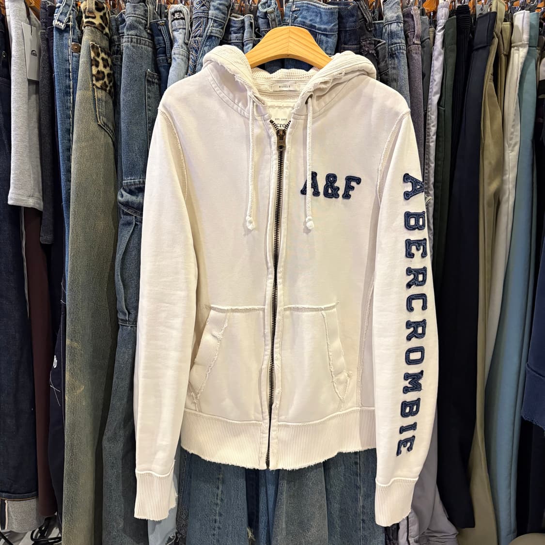 아베크롬비 화이트 후드집업 상품이미지3