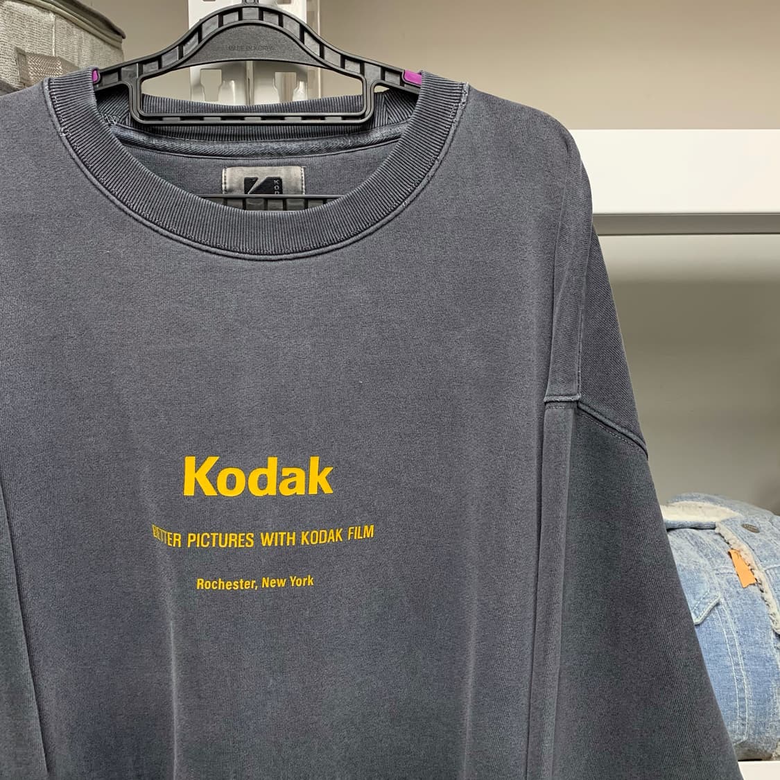 [XL] 코닥 가먼트다잉 프린팅 맨투맨 스웻셔츠 상품이미지1