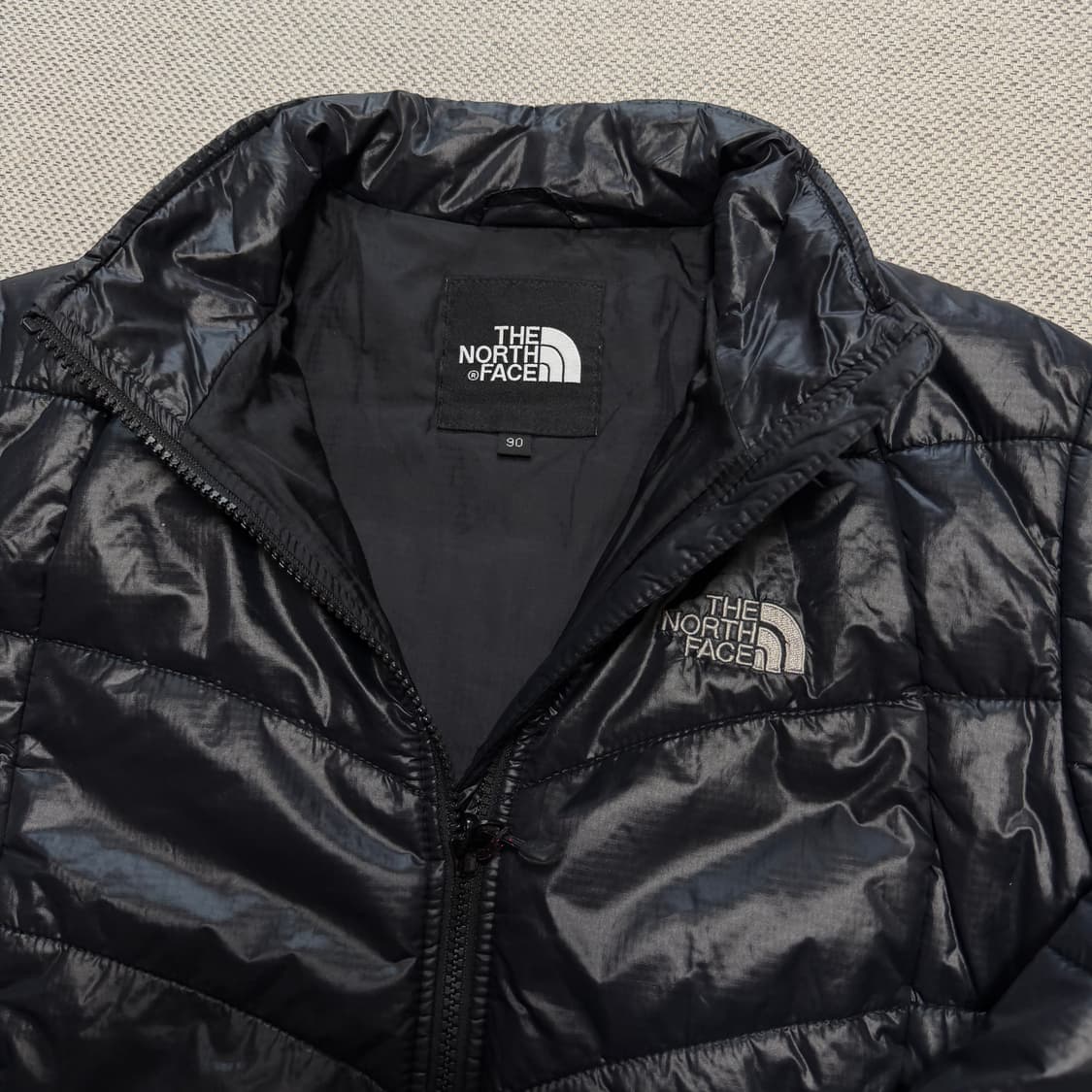 노스페이스 유광 경량 패딩 자켓 상품이미지2