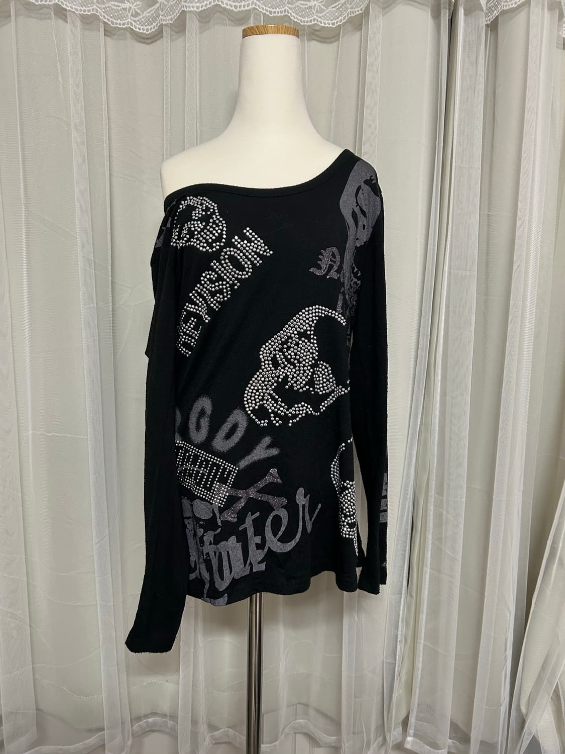 펑크 해골 스터드 롱슬리브 상품이미지1