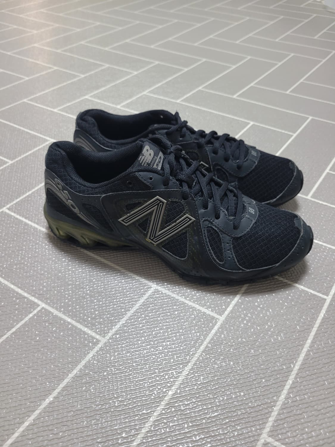 뉴발란스 650 블랙 260 (레어템) 상품이미지3