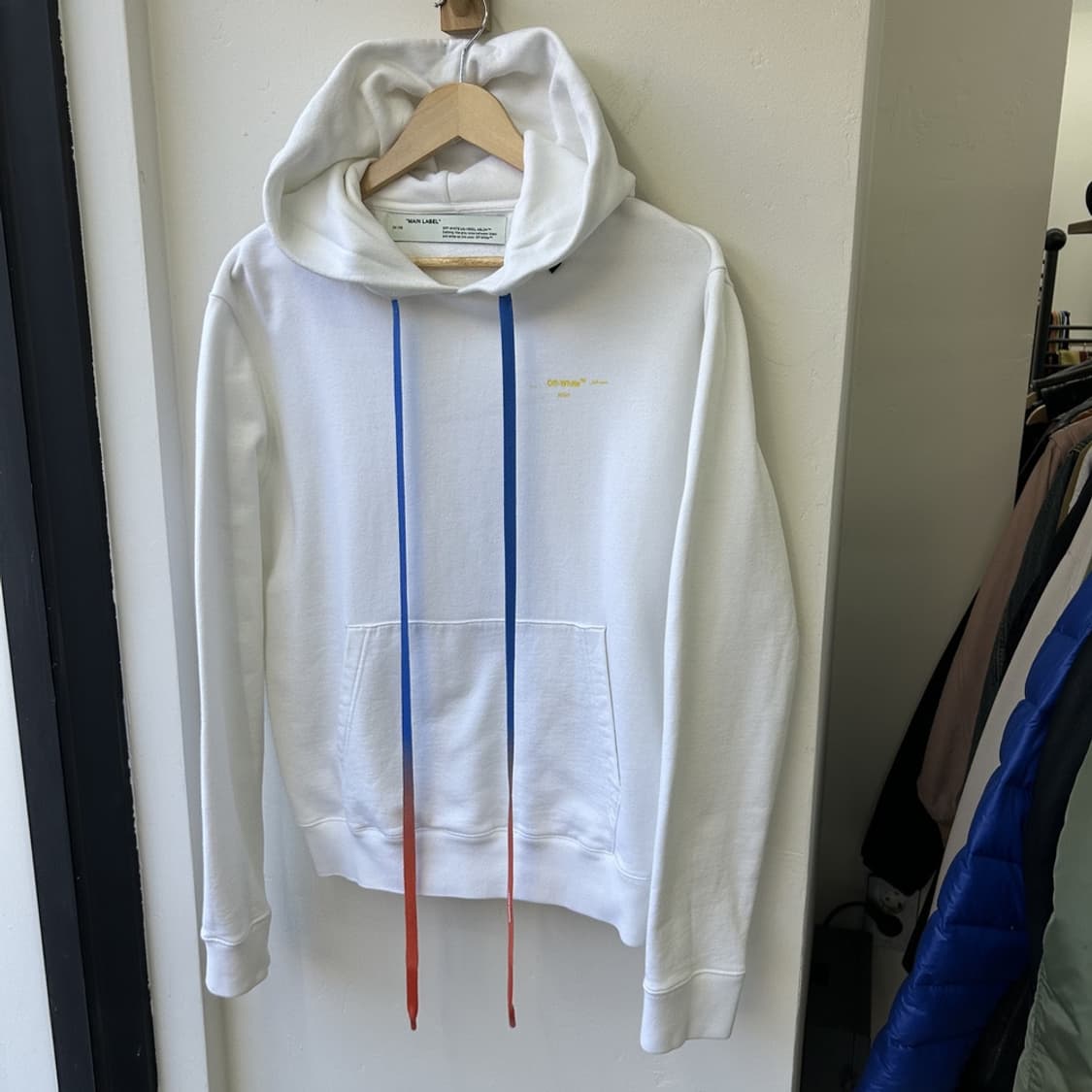 15928 - 오프화이트 아크릴 애로우 후드티 상품이미지3