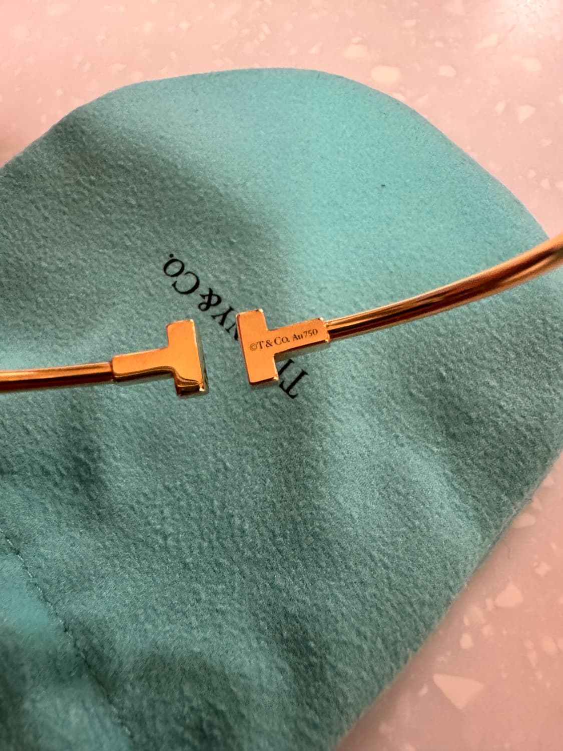 티파니 네로우 와이어 브레이슬릿 S사이즈 옐로우골드 상품이미지2