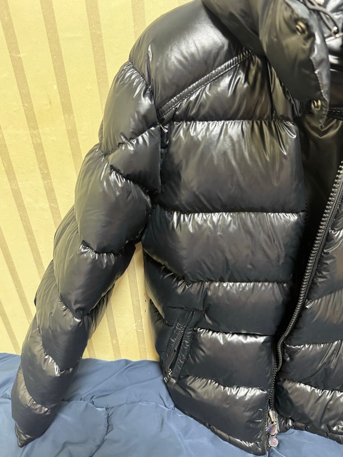 몽클레어 24년 마야 3사이즈 판매합니다. 상품이미지5