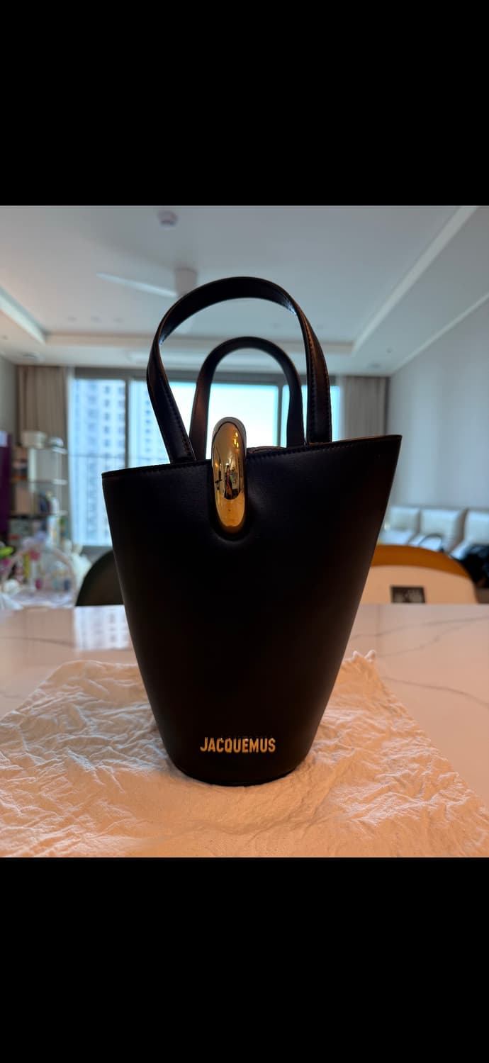 (새상품)자크뮈스 밤볼라 버킷백  상품이미지1